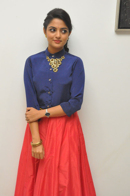 Tamil Actress Nikki Vimal Photo Gallery 5